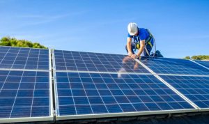 Installation et mise en production des panneaux solaires photovoltaïques à Moûtiers